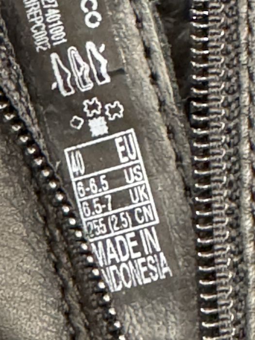 Сникърси ECCO.Номер 40