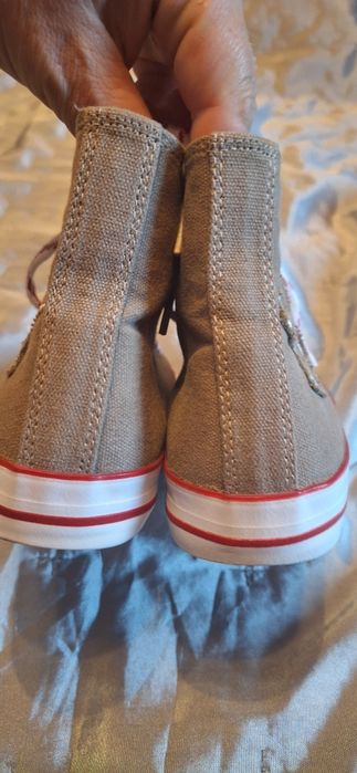 Bascheti fete Country Maddox,noi,40 lei