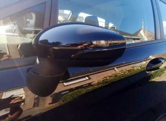Semnalizari dinamice / Semnalizare dinamica oglinda Ford Fiesta B-MAX