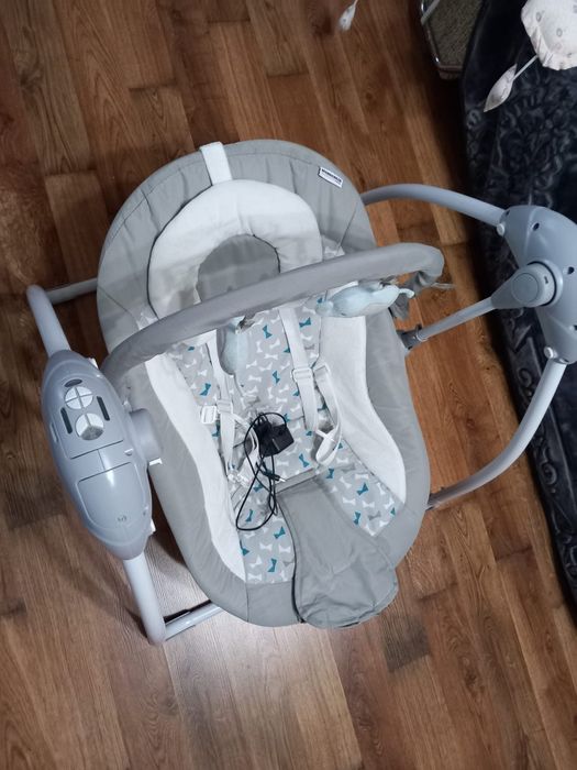 Pernă bebe+balansoar.                      .