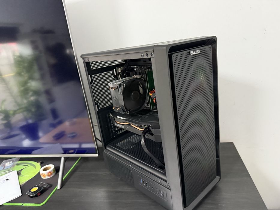 Vand schimb PC Gaming i5 9600K 16Gb Ram RTX 2060 Super 8Gb SSD 500Gb