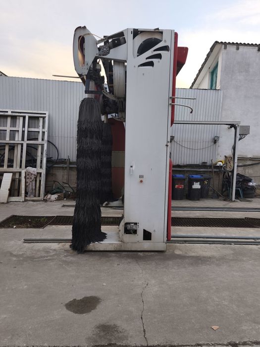 spălătorie cu perii self service
