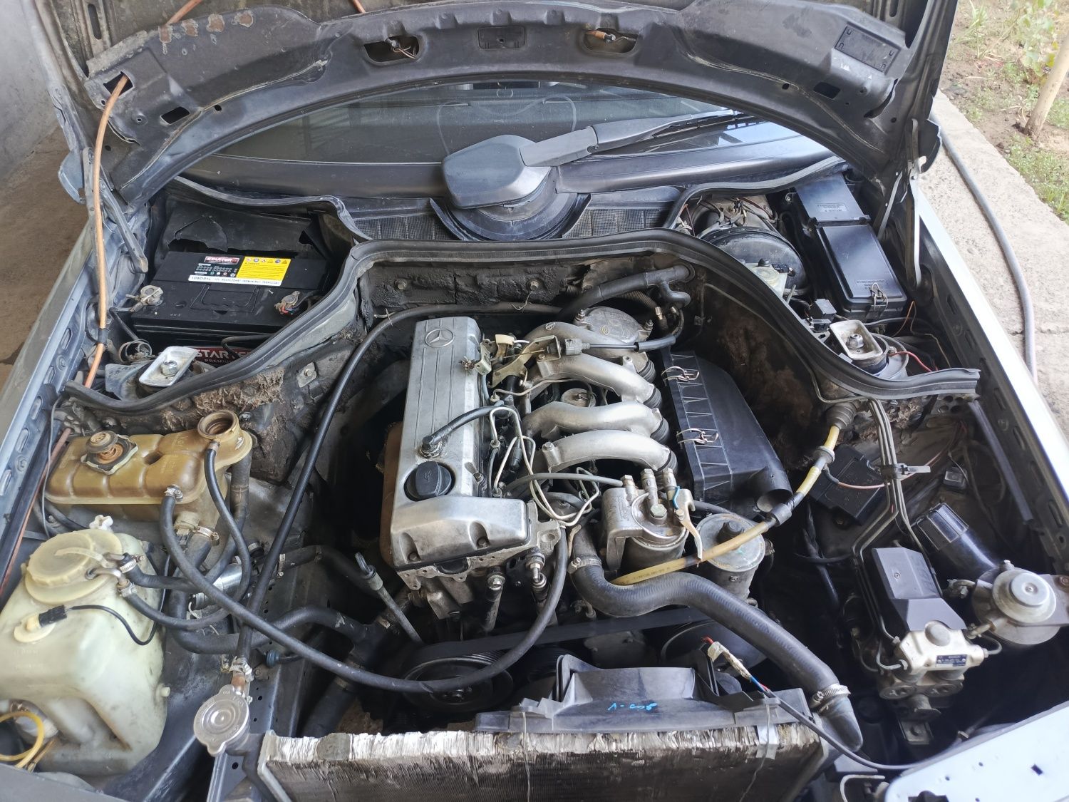 W124 Mercedes Benz D200