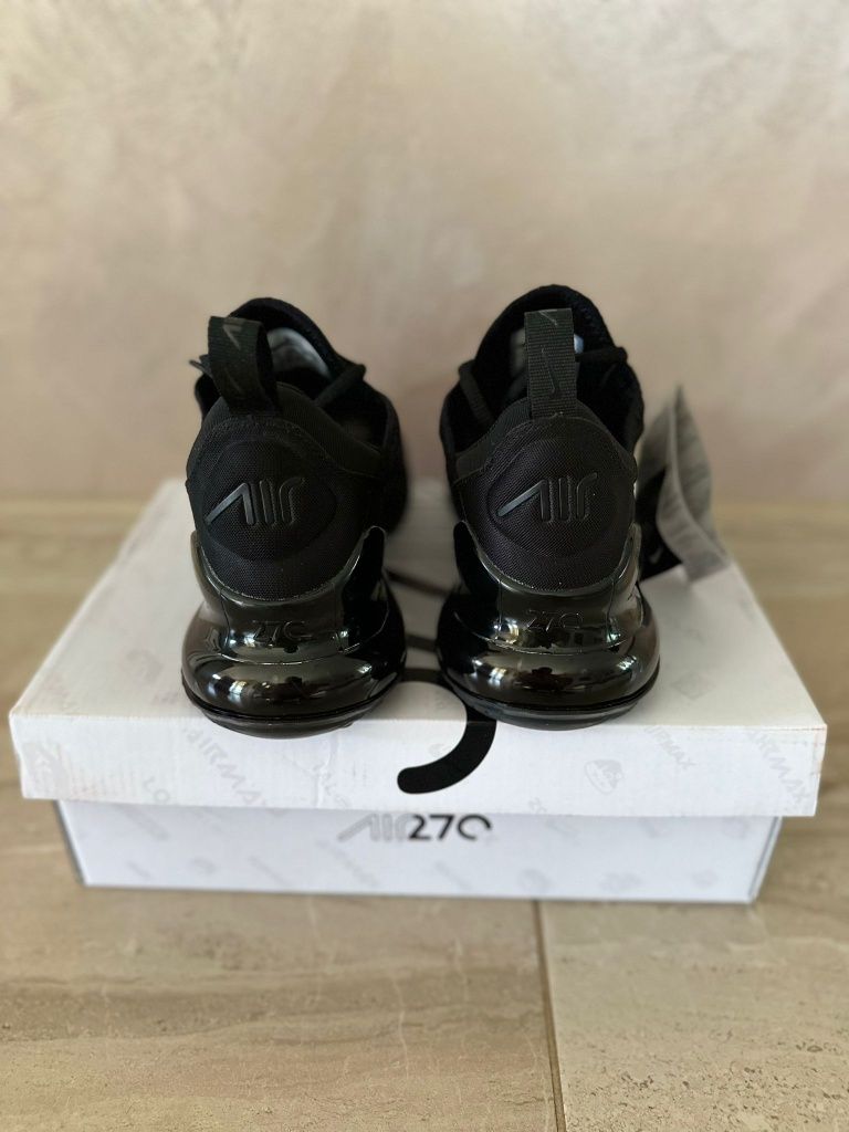 Nike Air Max 270 Triple Black