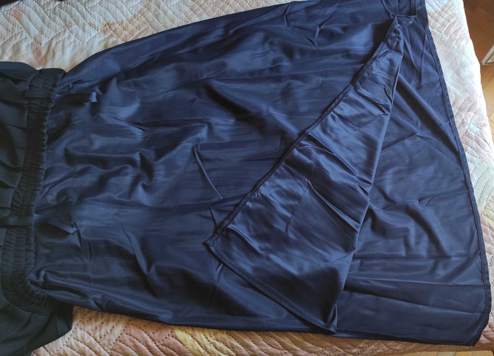 Качествена плисирана пола за по-пищни дами 2ХЛ,3ХЛ с подарък.