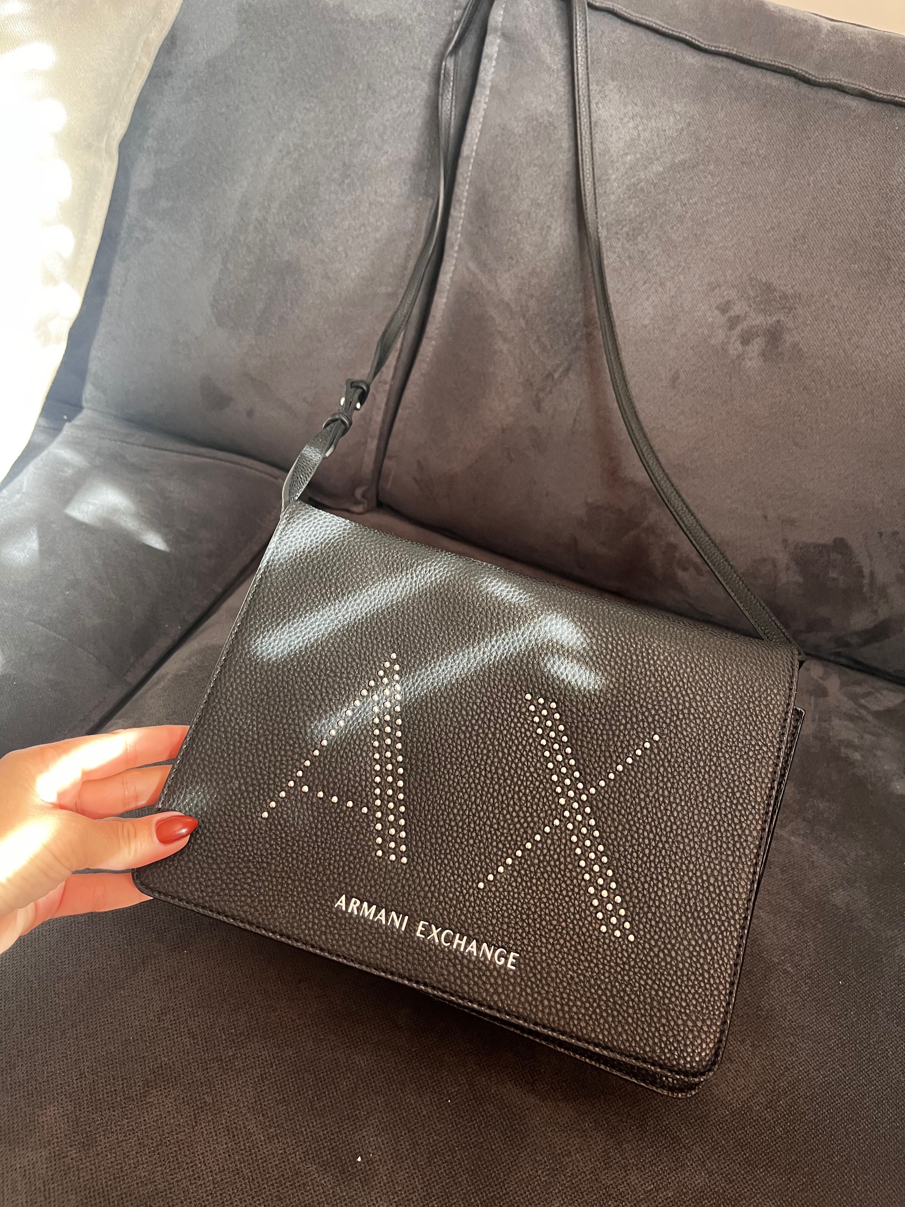 Страхотна кожена чанта с дълга дръжка Armani Exchange