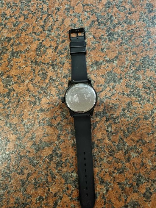 Ceas de vanzare Guess/Swarovski