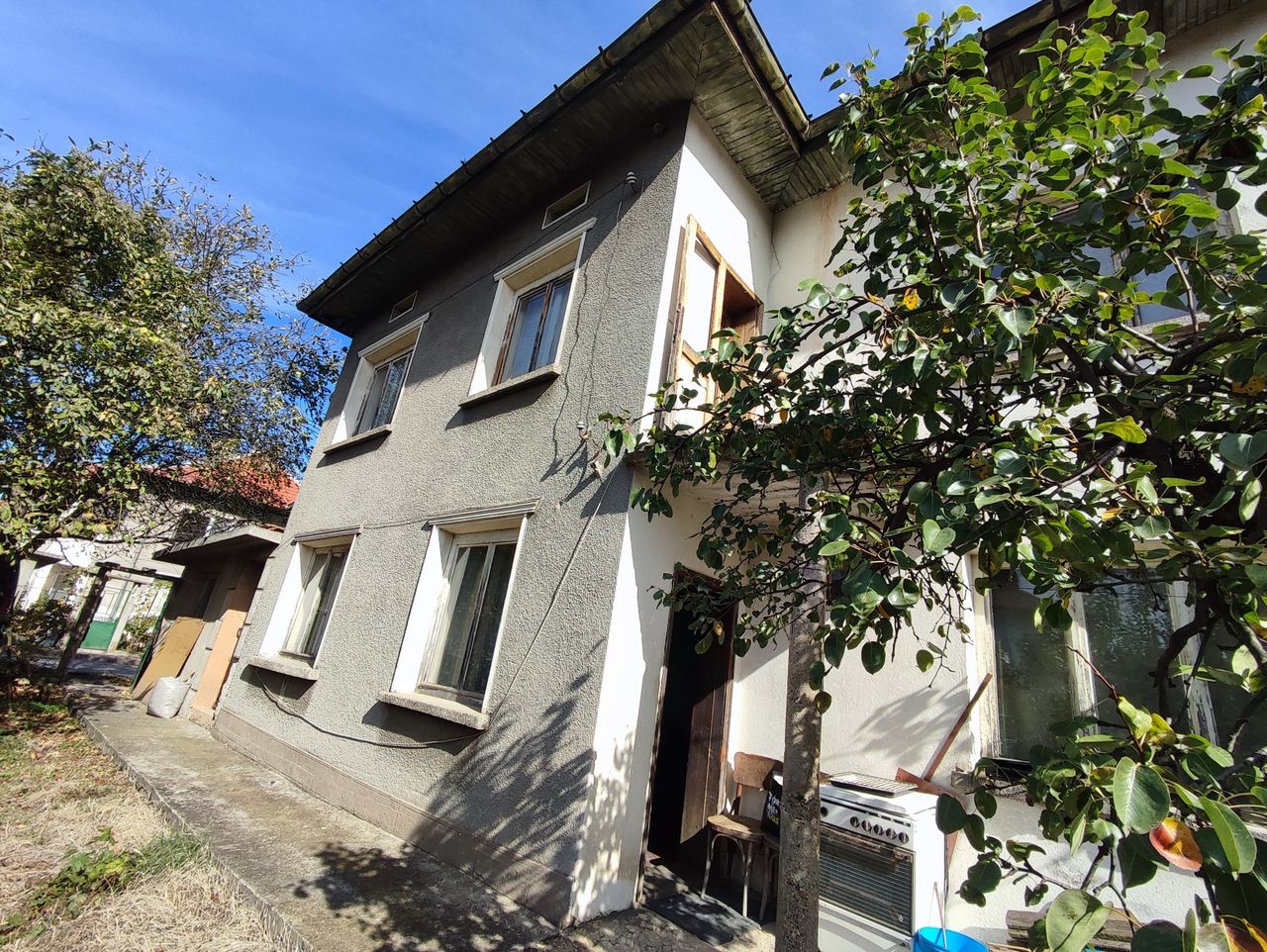 Продава се Къща в Берковица - 70 кв.м за 1093 €/кв.м - Снимка #1