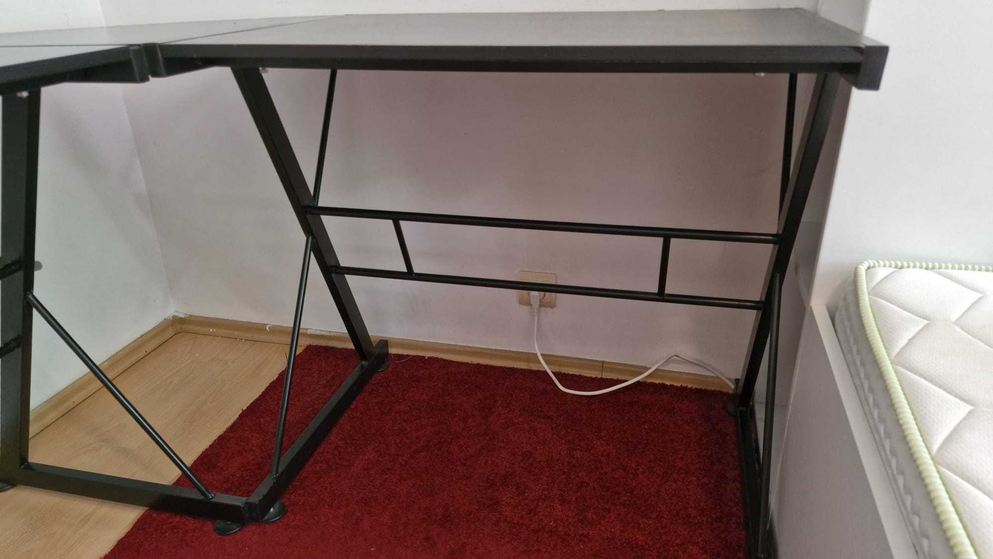 Birou pe colț, spațios – ideal pentru birou sau gaming