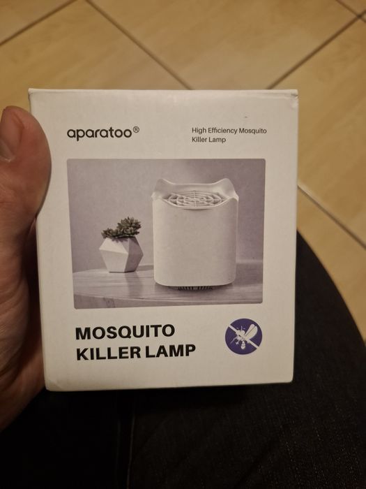Lampa pentru țânțari pentru camera copiilor