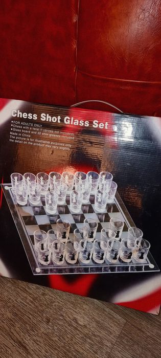 Joc tablă șah cu pahare shoturi