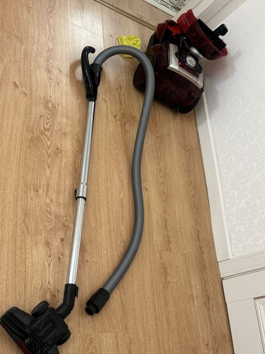 Продам Пылесос Vitek