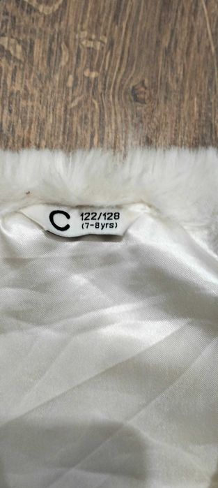 Продавам детско елече