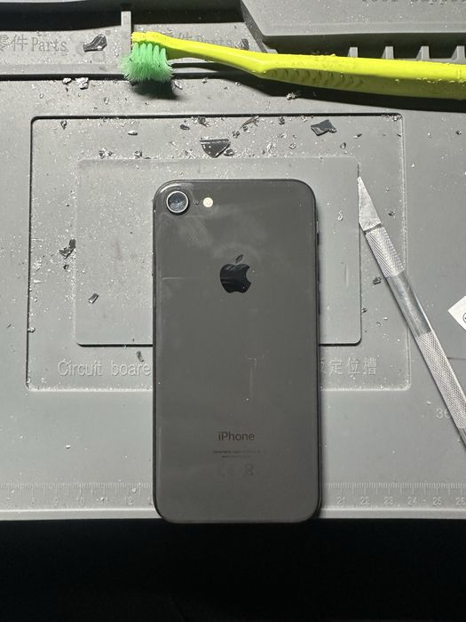 Продам айфон 8 читать описание