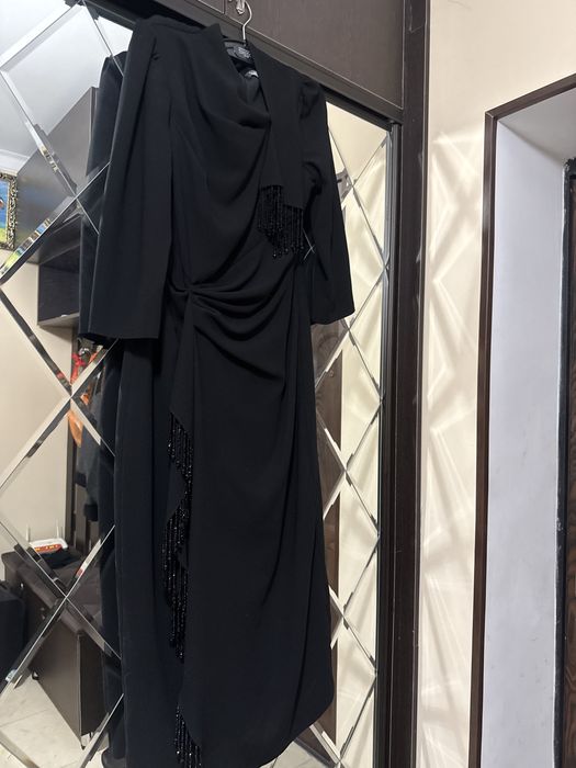 Нарядное чёрное платье