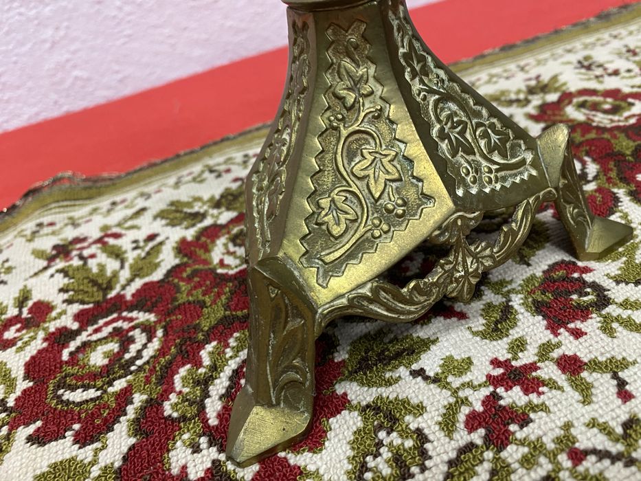 Винтидж френски месингов свещник с ръчна орнаментика 1950-те