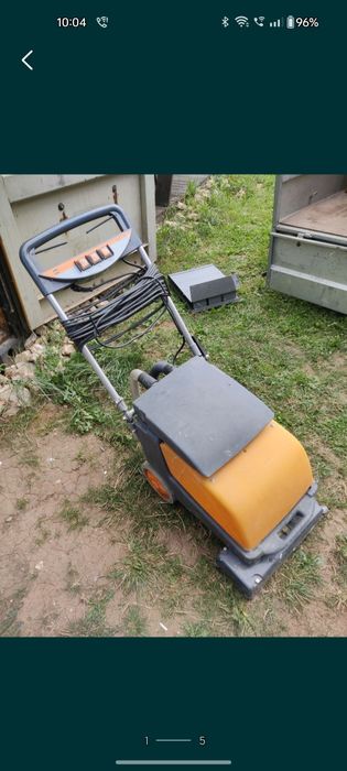Mașină aparat curățat pardoseli podele taski