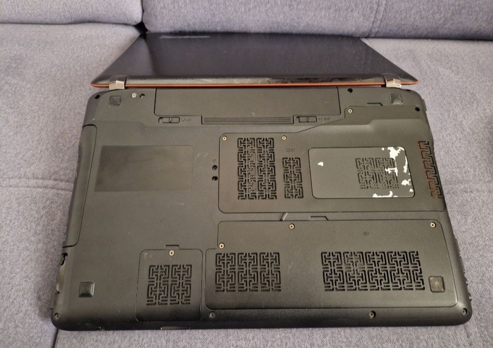 Laptop Lenovo Y560 Ideapad I5 4gb ram 320gb