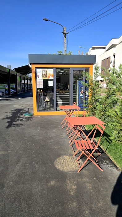 Se inchiriaza sau se vinde cafenea
