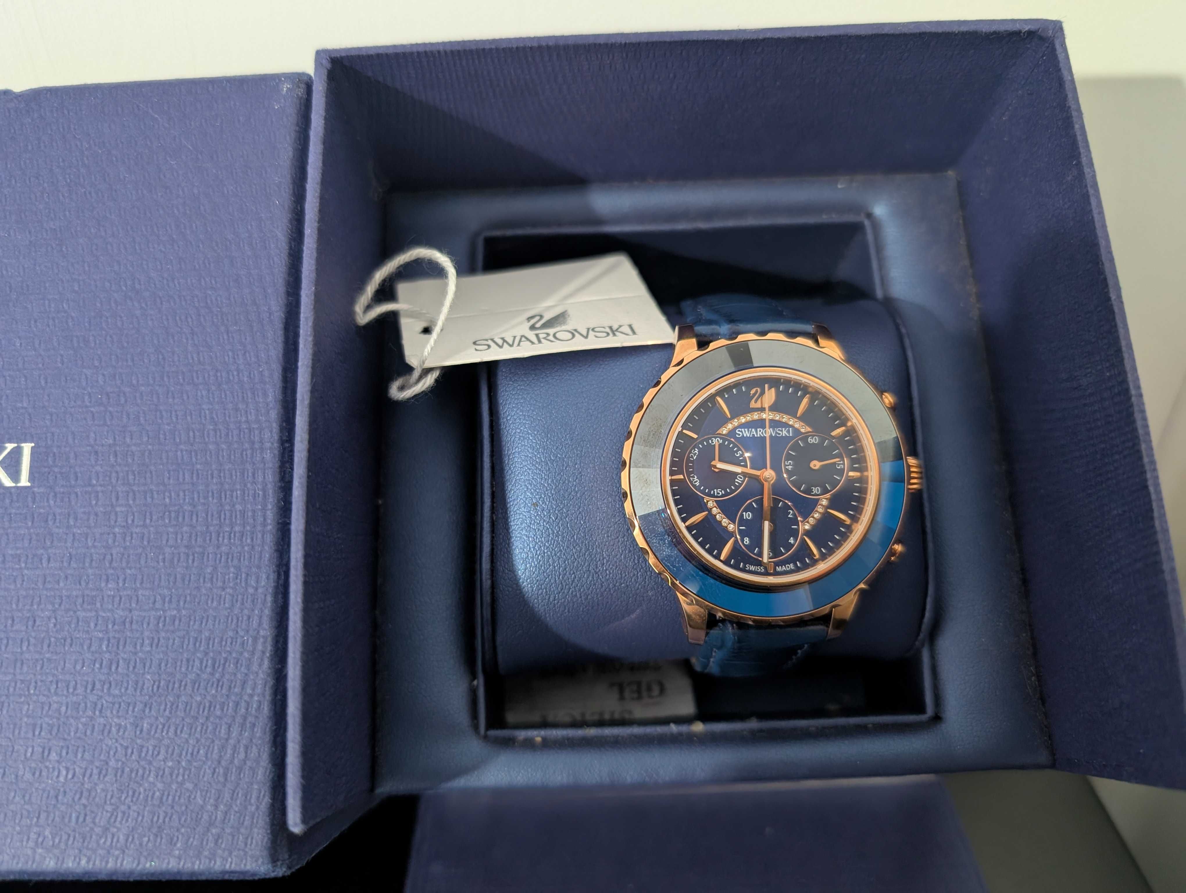 Ceas Swarovski NOU set cu Cercei Swarovski toul NOU - Superb