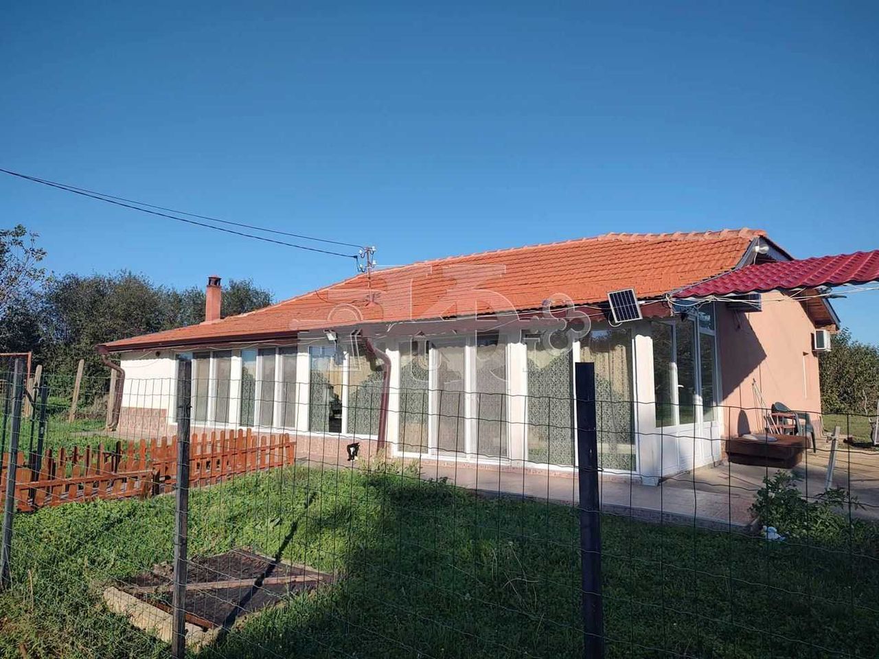 Продава се Къща в с. Карапелит, Област Добрич - 120 кв.м за 375 €/кв.м - Снимка #11