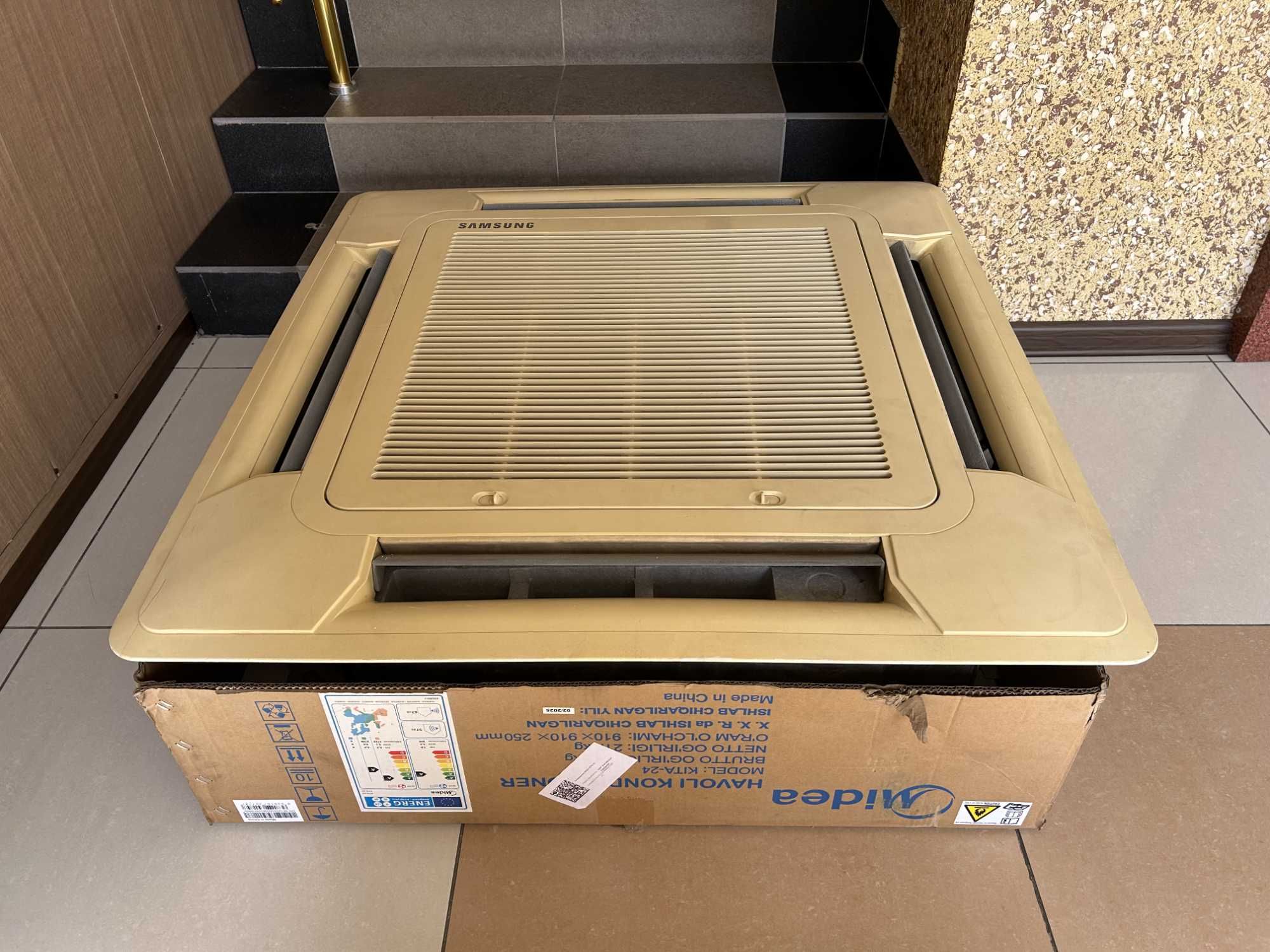 Кассетный кондиционер Samsung ACH2400E 24 000 BTU