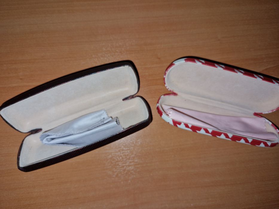 Калъфи за очила (2 броя)