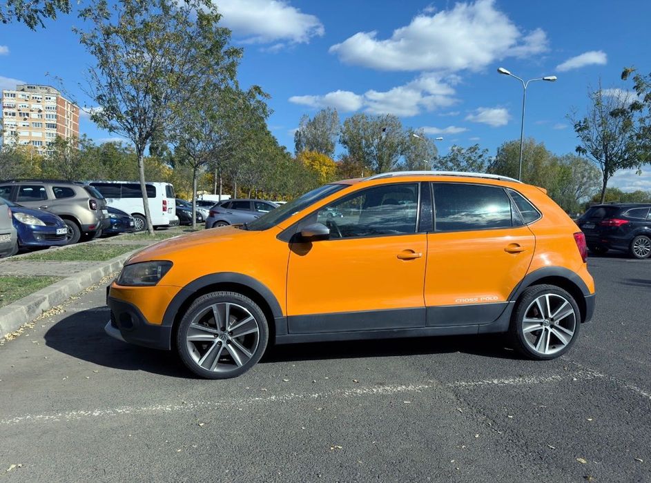 Vând Vw Cross Polo