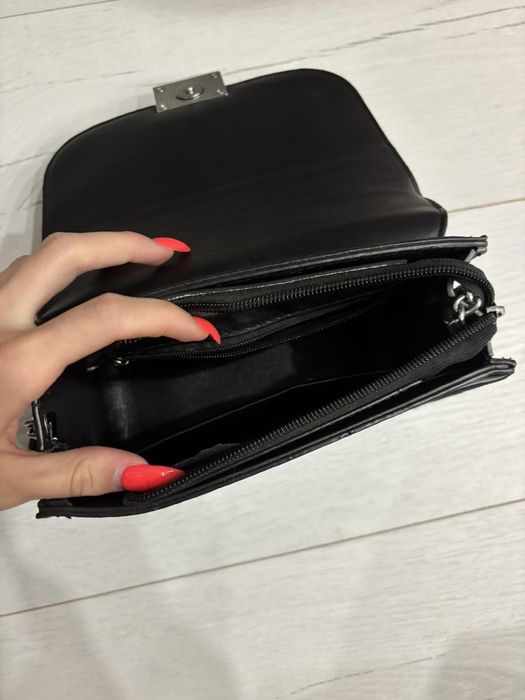 Чантичка черна 10лв.