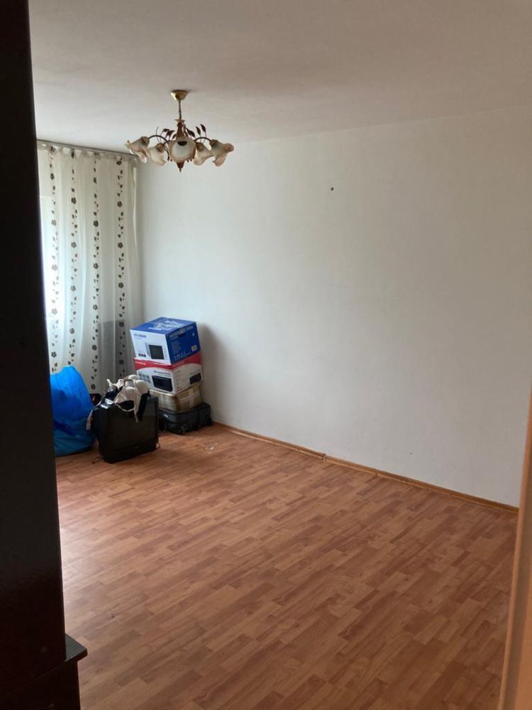 Vand apartament 2 camere Calarasi Orizont decomandat