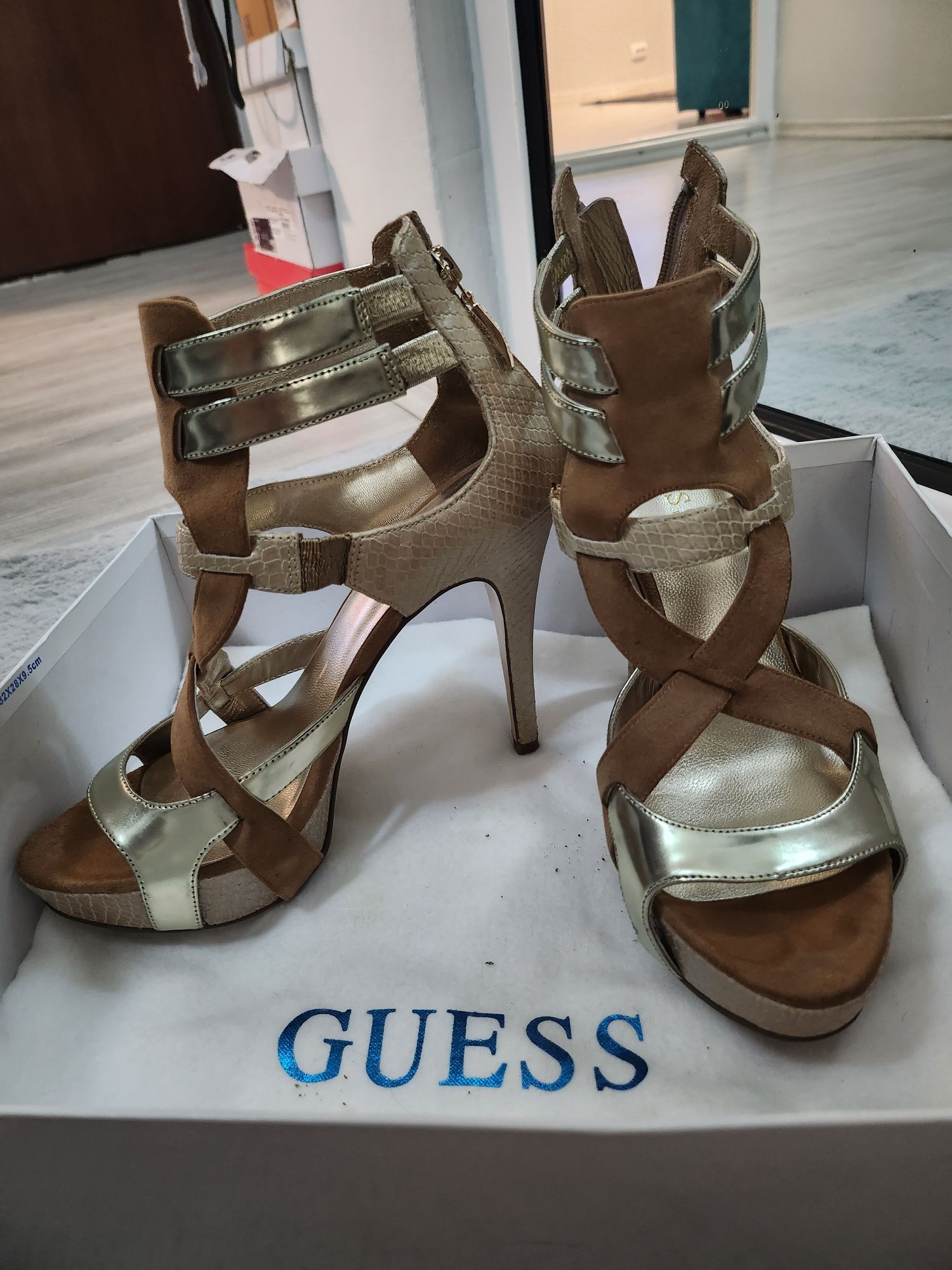Sandale Guess 38
