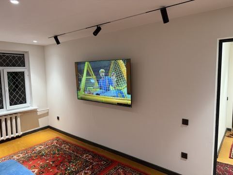 Сдается 1 ком Кадышева рынок.  Конечный Остановка