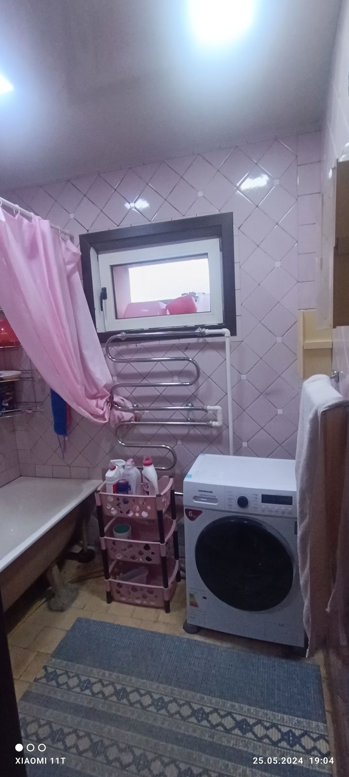 Продаётся 4х ком.квартира, 4 этаж, 4х этажного дома. Паркентский базар