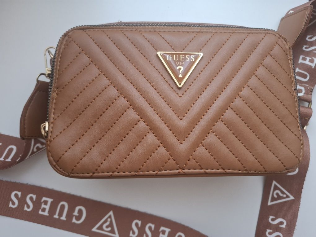 Дамска чанта guess