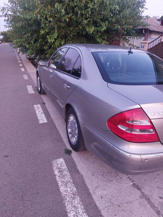 Mercedes E 220 elegance