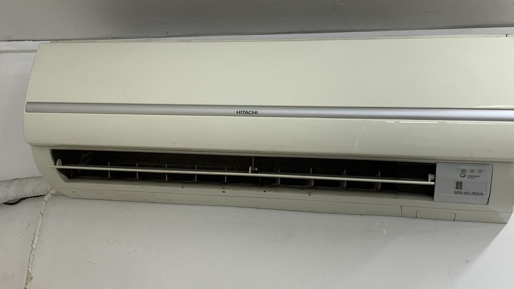 Климатик Hitachi