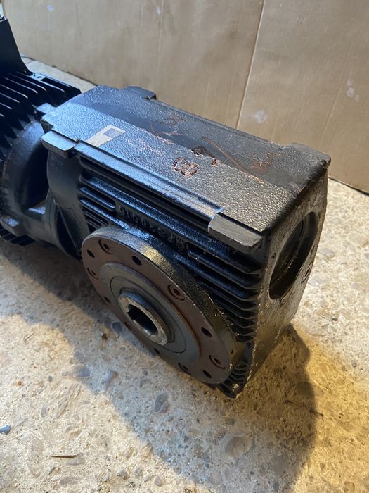 Vand motor 4 kw cu reductor