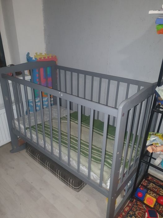 Продам детскую кроватку