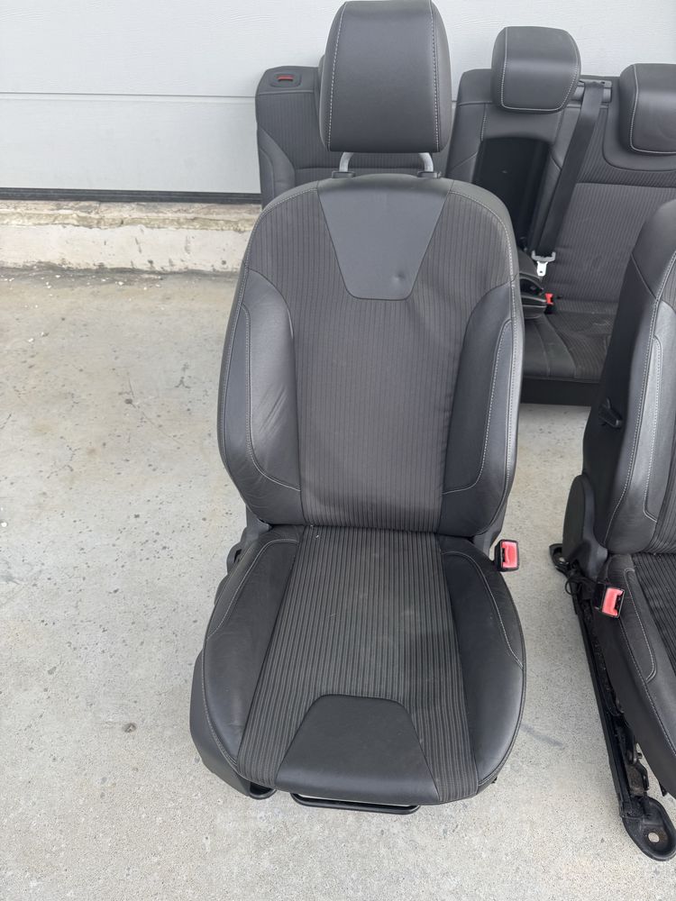 Продавам кожа с плат салон за ford focus mk3