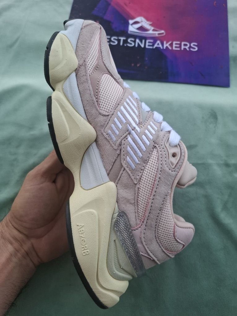 New Balance 9060. Mărimi 37, 38. 22, 5 -23,5 cm