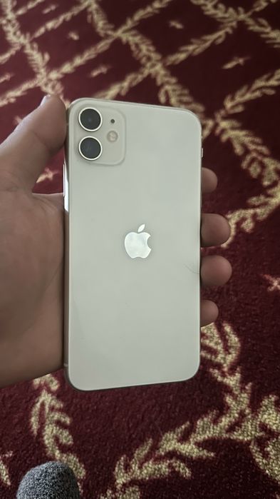 Айфон 11 , 128 гб , емкость 74%