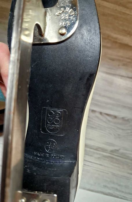 Кънки за лед - дамски, естествена кожа, бели, фигурно пързаляне