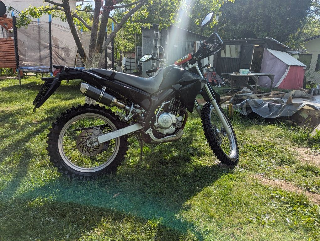 Мотор Yamaha xt 125r.