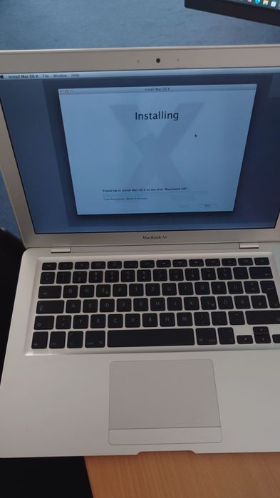 Laptop Macbook Air model A1237