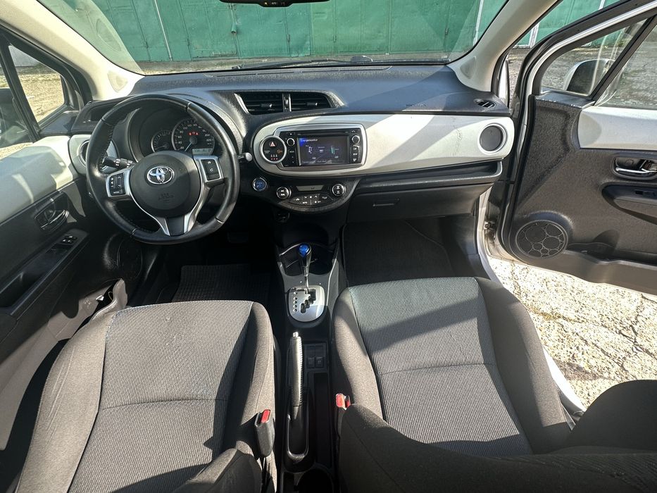 Toyota Yaris 1,5 Hybrid ,an 2013,Automata