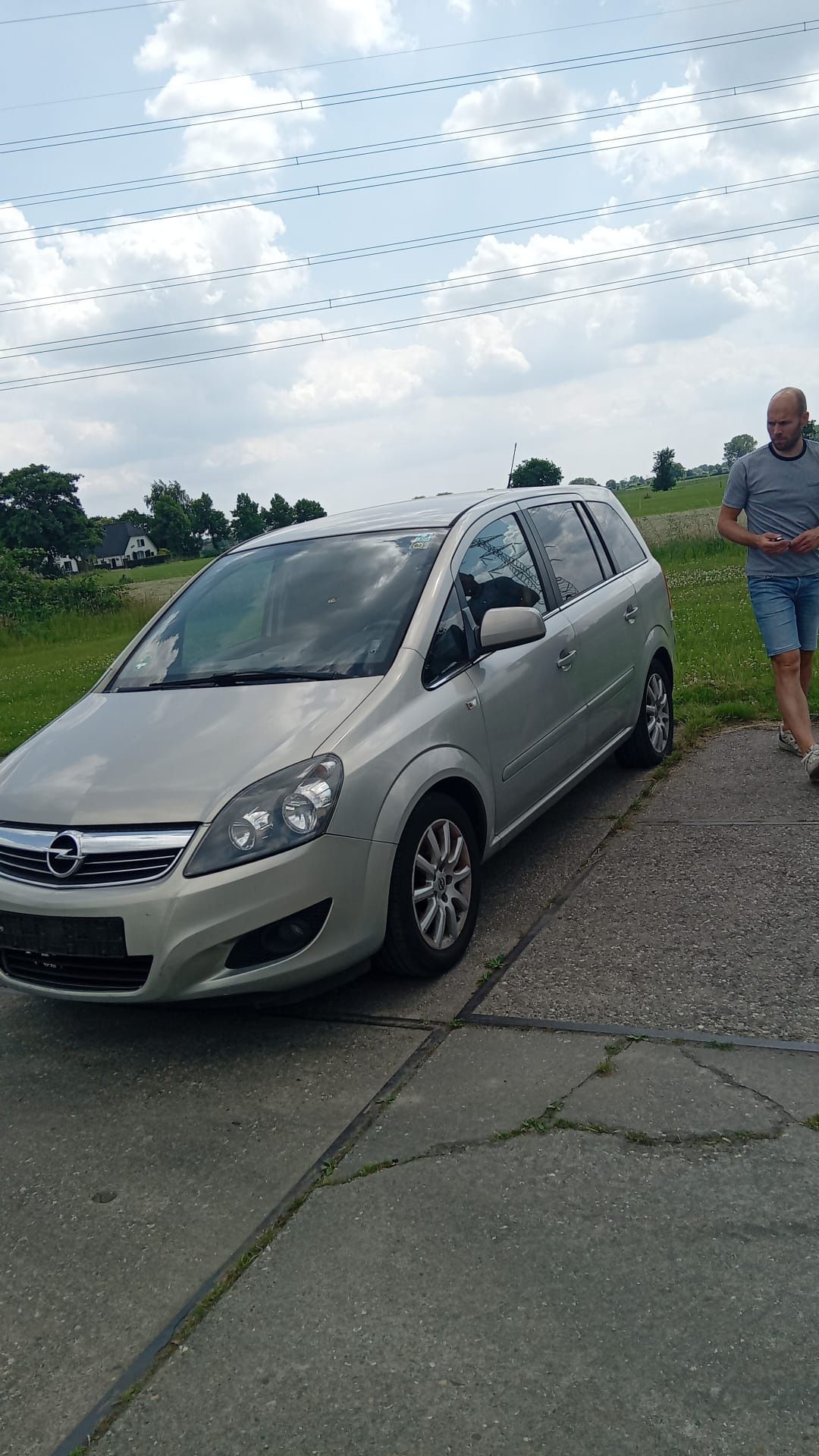 Vand Opel Zafira 1.7 tdi an 2011,7 locuri