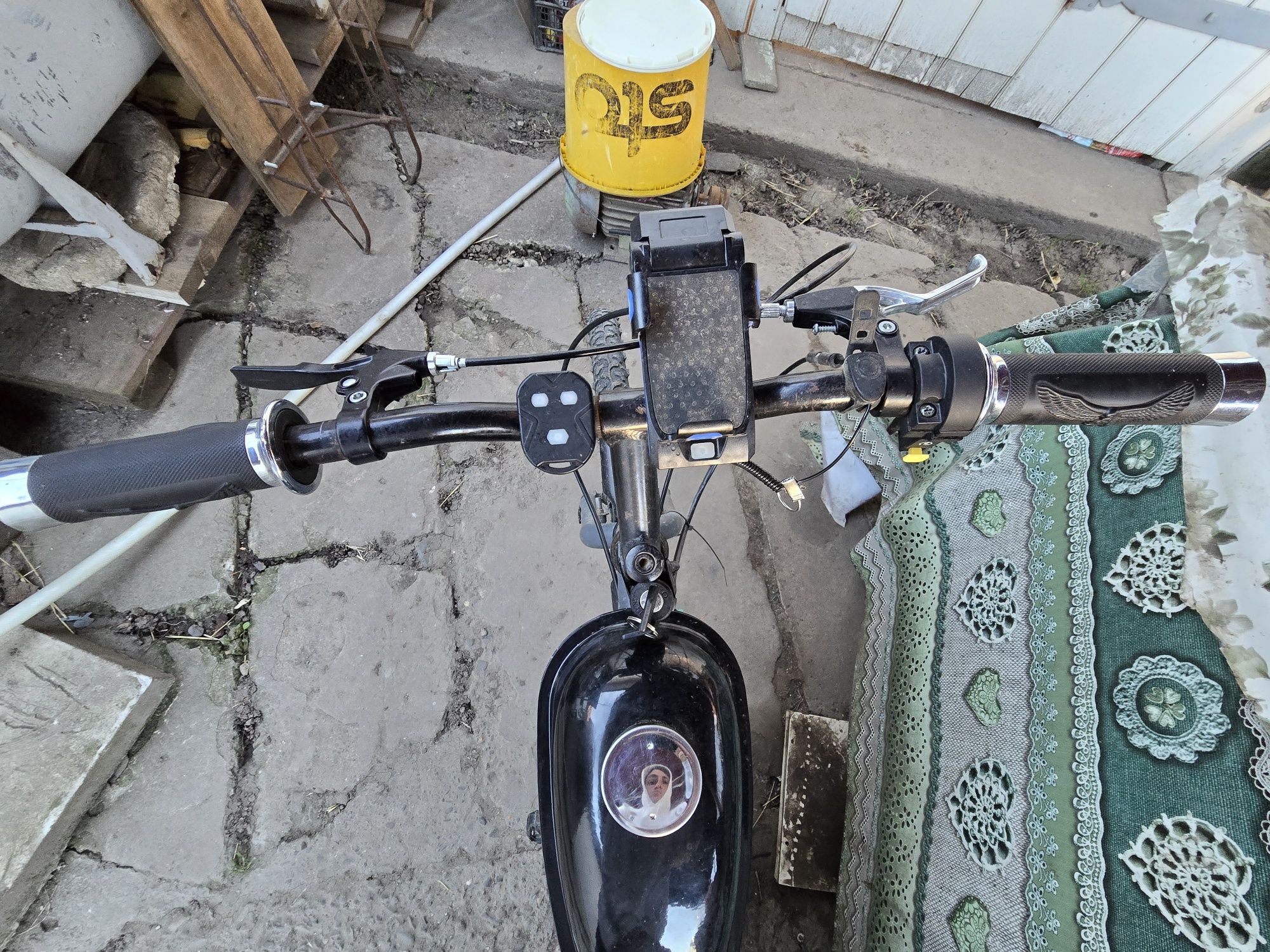 Vând/schimb bicicleta cu motor de 80cc
