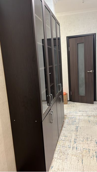 Шкаф для книг и разных вищей