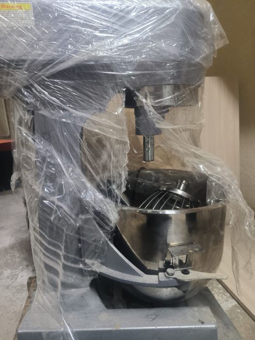 Промышленный миксер Продается