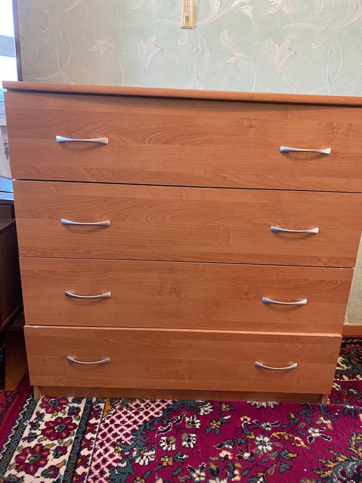 Продам комод , б/у